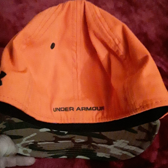 Superman DC Comics/Underarmour Fitted Hat - Picture 7 of 15